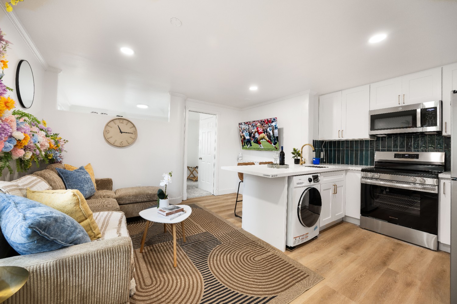 Kitchen and living room in the Secret Garden suite