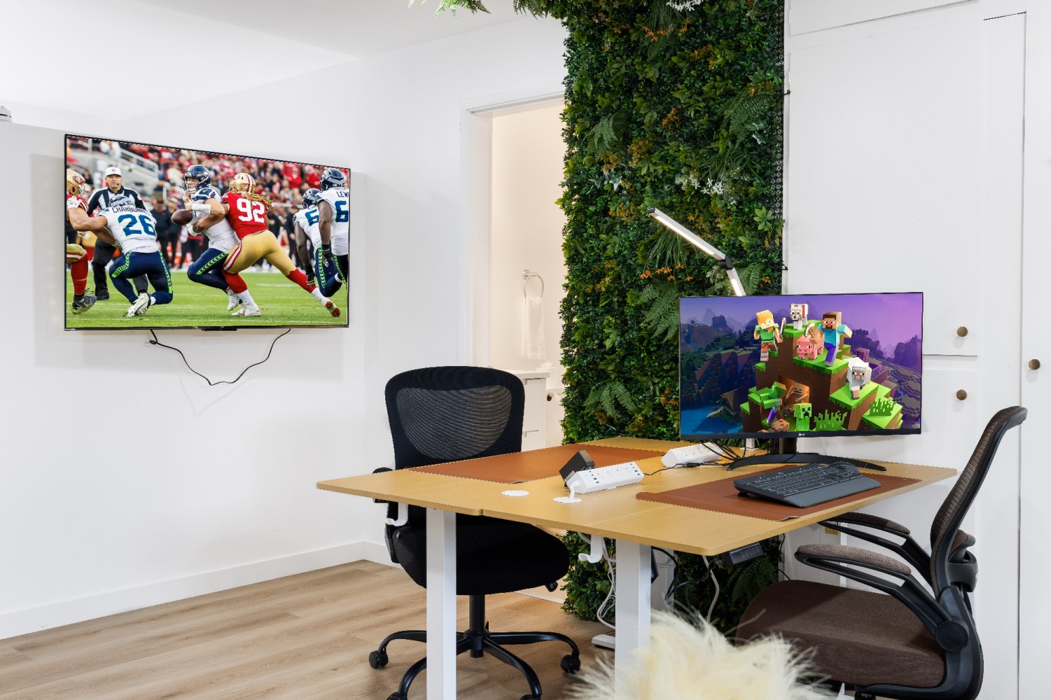 Dedicated two-person workspace in the Work & Stay suite